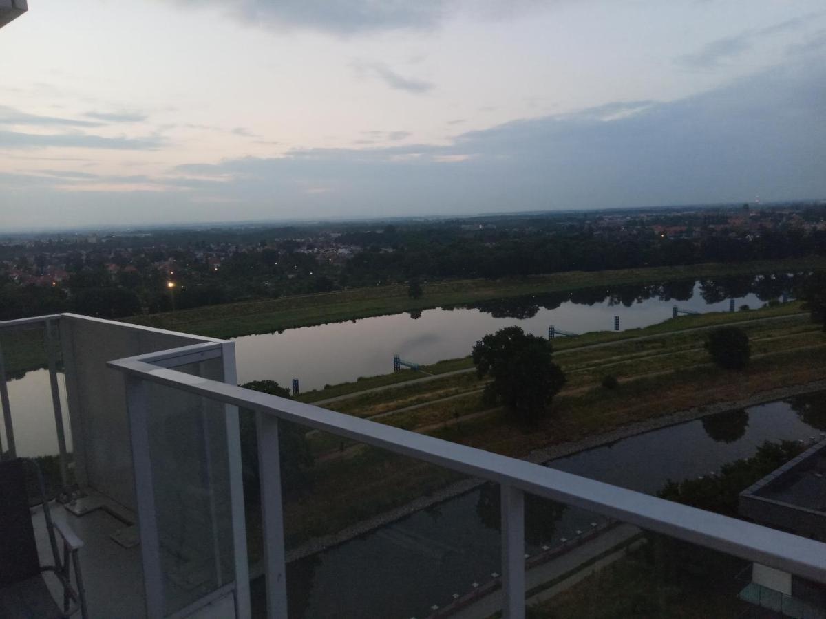 Wroclaw Penthouse Views Odra And City Center מראה חיצוני תמונה